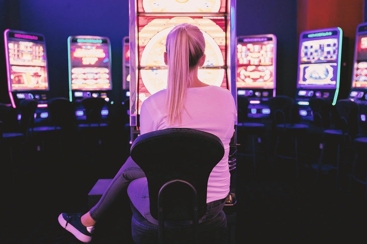 Responsible gaming message within the 77bdapk betting guide for adult users in Bangladesh